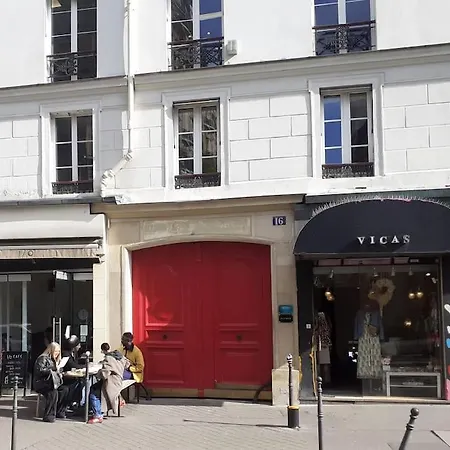 De 3 P, Baroque Et Vues Sur Toits Du Marais Parigi