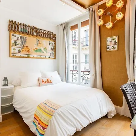 Appartamento De 3 P, Baroque Et Vues Sur Toits Du Marais