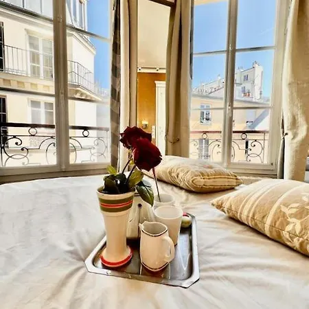 De 3 P, Baroque Et Vues Sur Toits Du Marais *