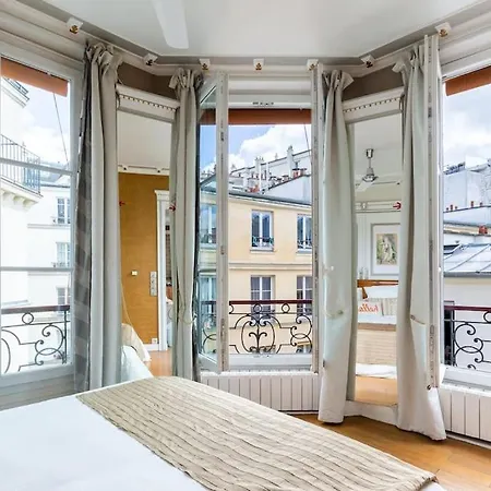 De 3 P, Baroque Et Vues Sur Toits Du Marais Parigi