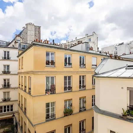 Appartamento De 3 P, Baroque Et Vues Sur Toits Du Marais Parigi